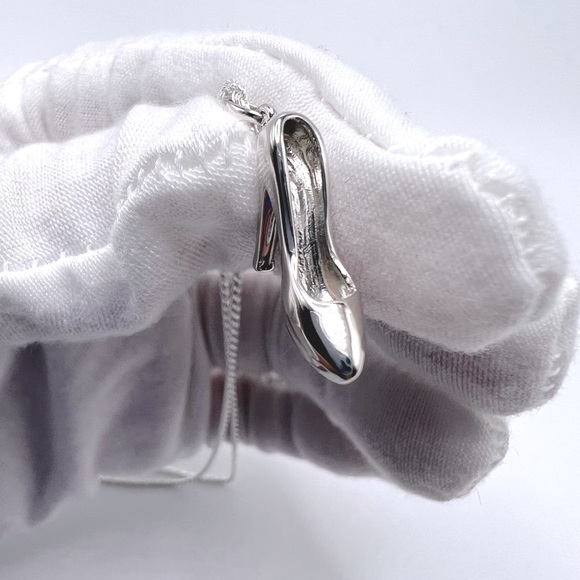 .925 Sterling Silver High Heel Shoe Necklace - Picture 11 of 17